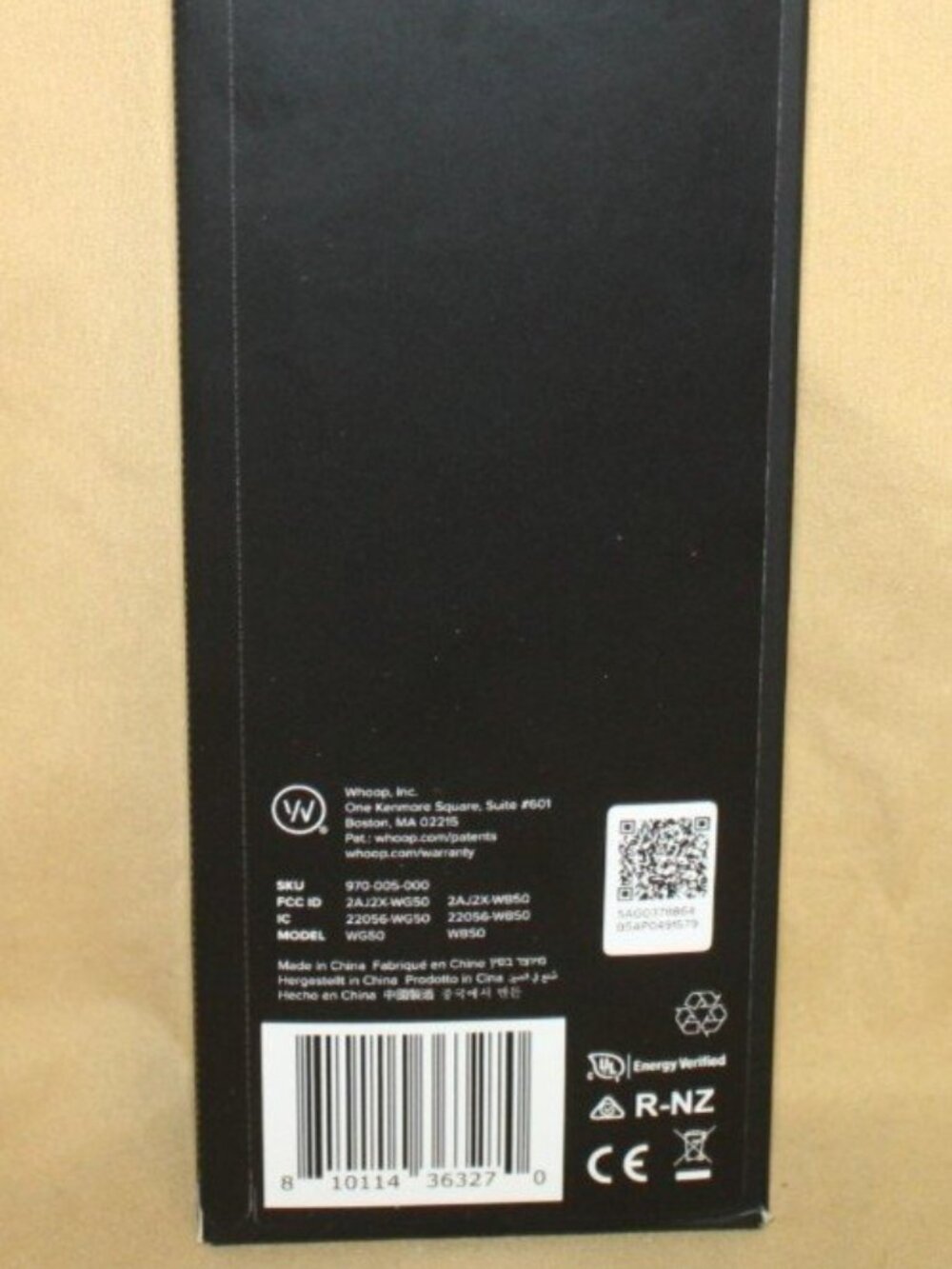 WHOOP 5.0 Health and Fitness Tracker W/ Battery Pack 970-005-000 - SEALED - Picture 2 of 2